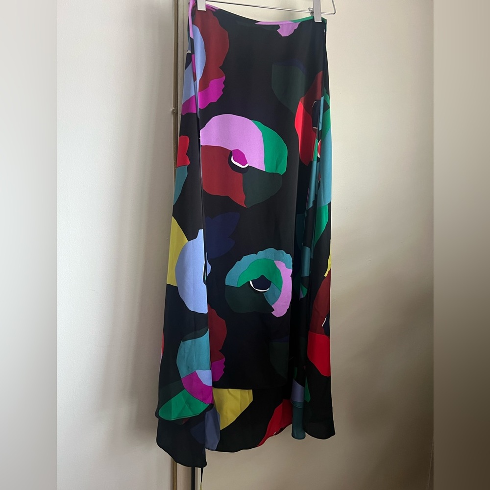 Printed wrap skirt . Great condition